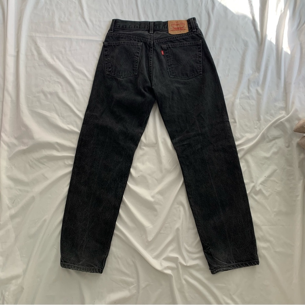 2000s Relaxed Fit Levi’s - Picture 3 of 8